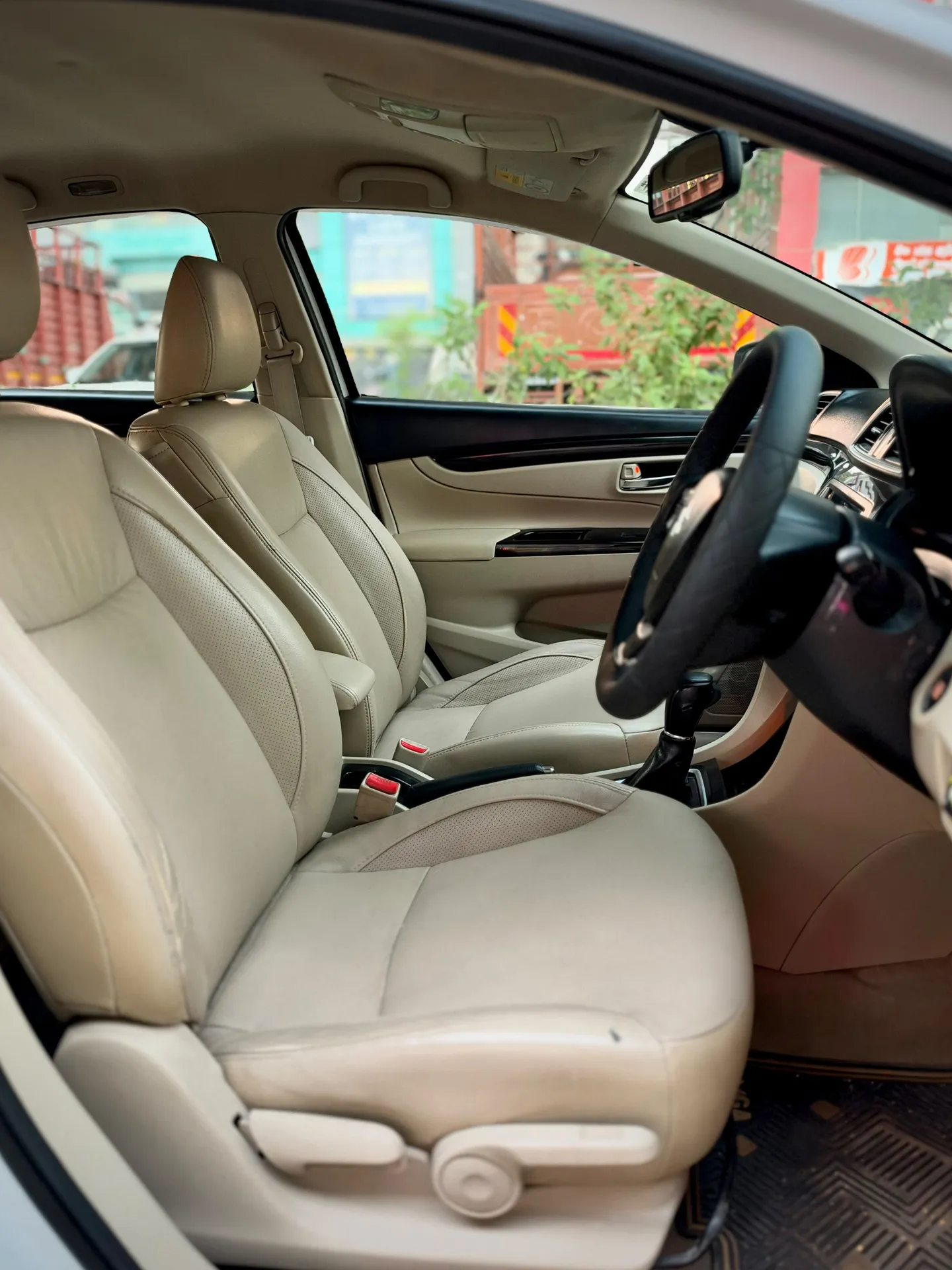 Suzuki Ciaz (2016) 8