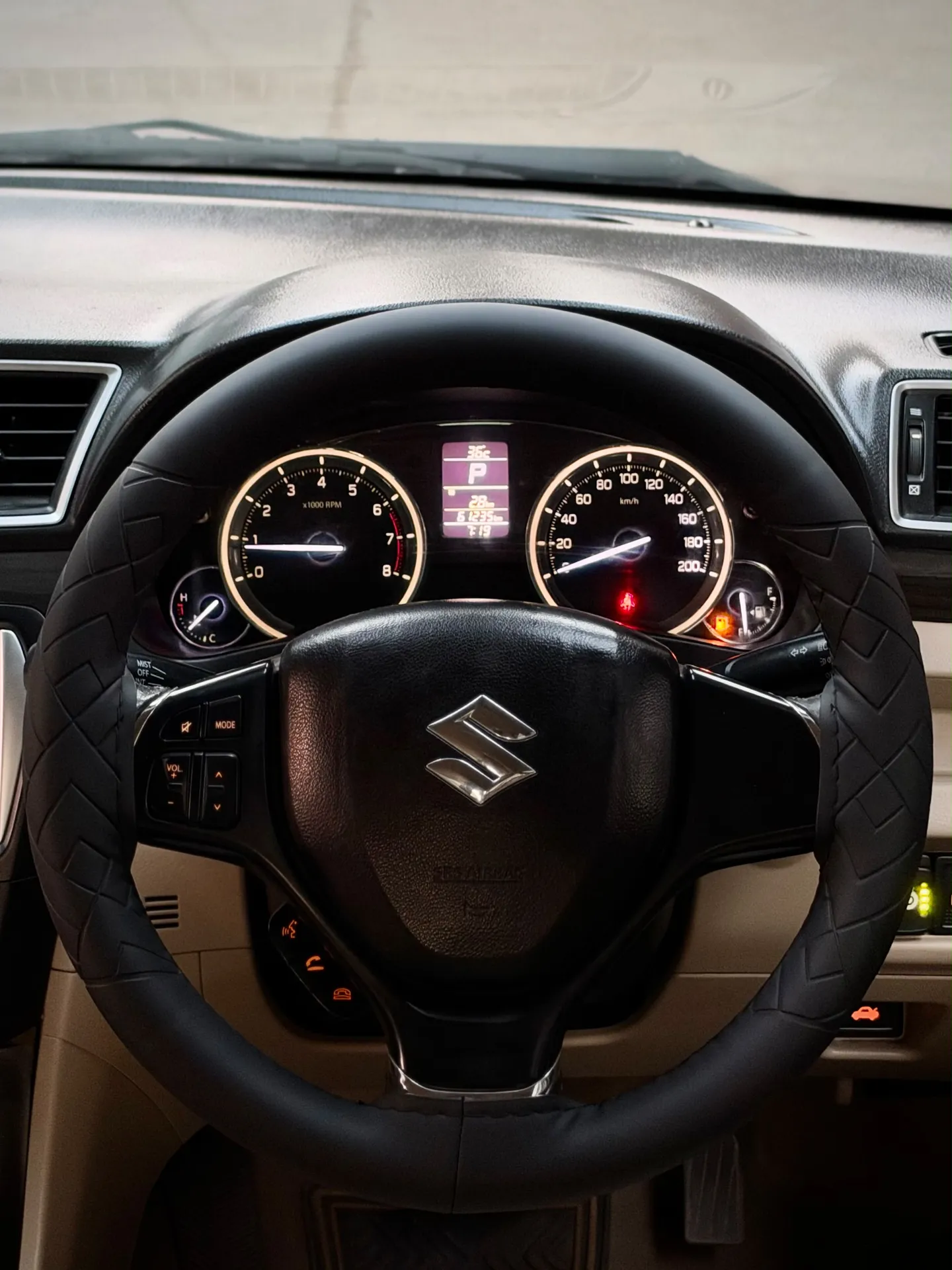 Suzuki Ciaz (2016) 9