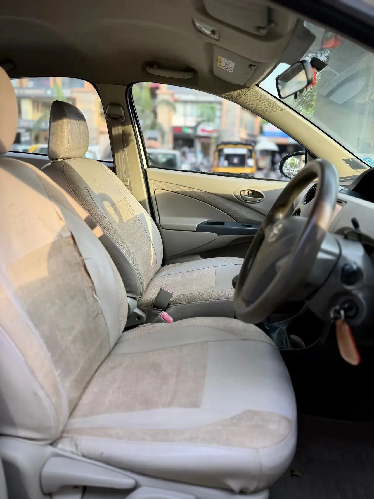 Toyota Etios (2015) 8