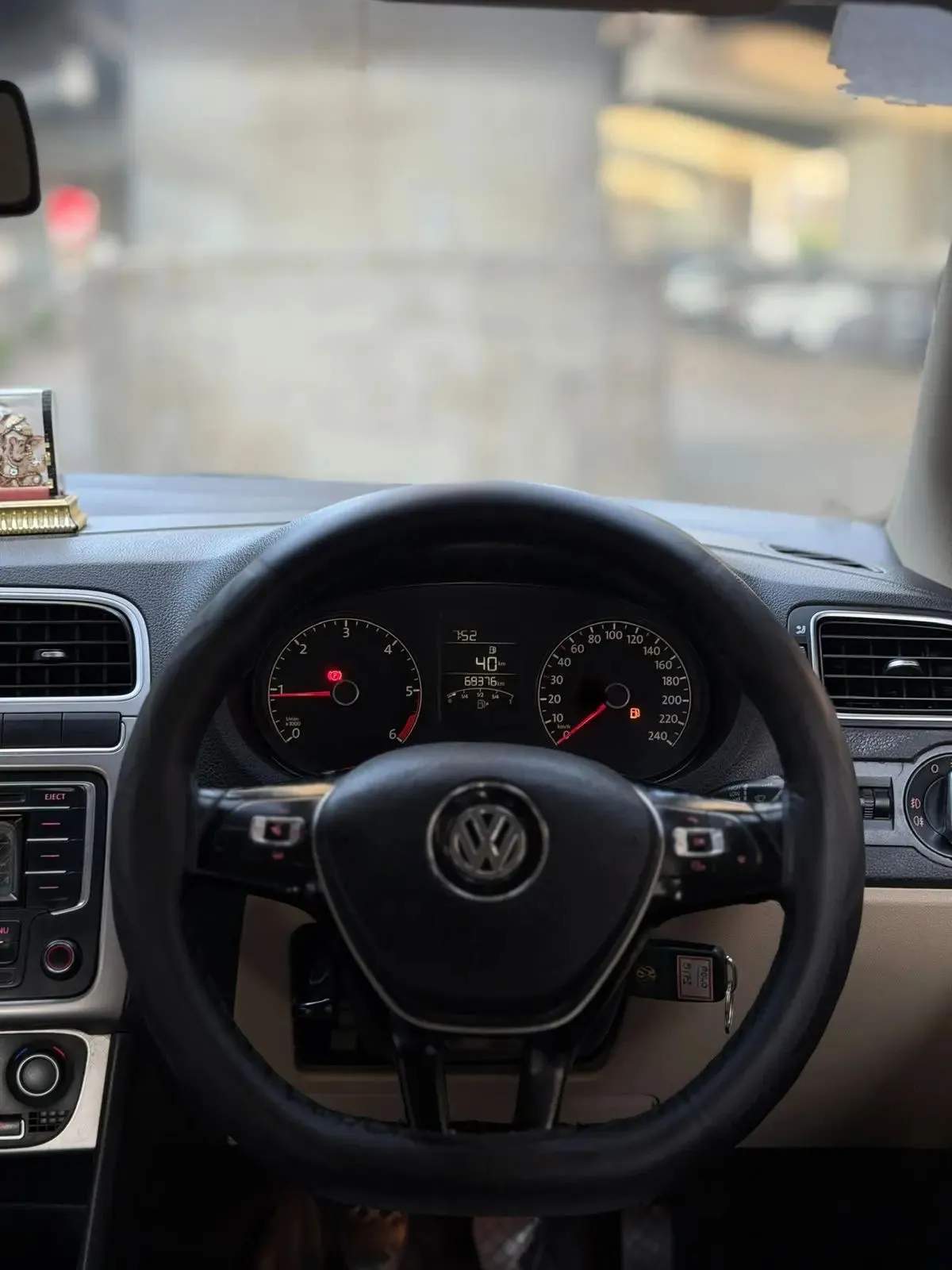 Volkswagen Polo (2016) 9