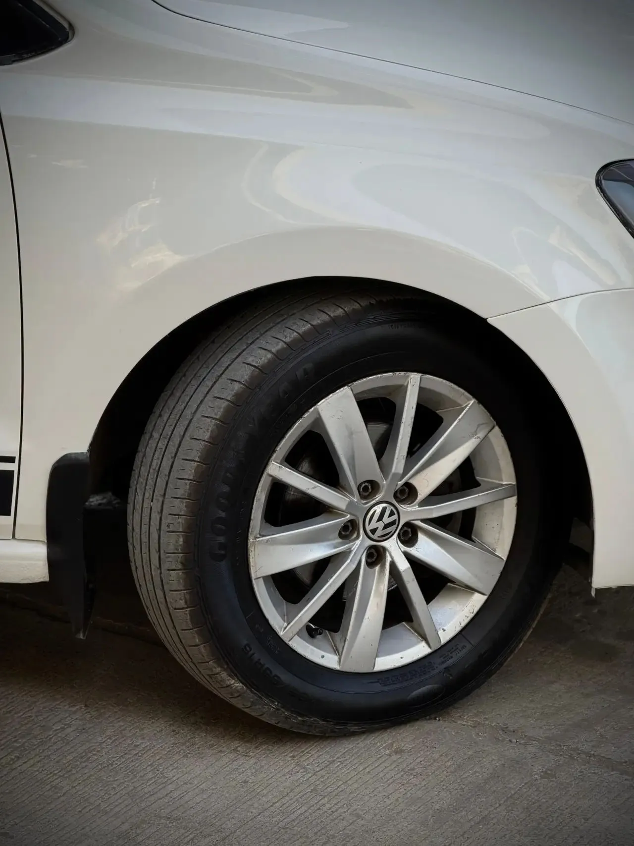 Volkswagen Polo (2016) 10