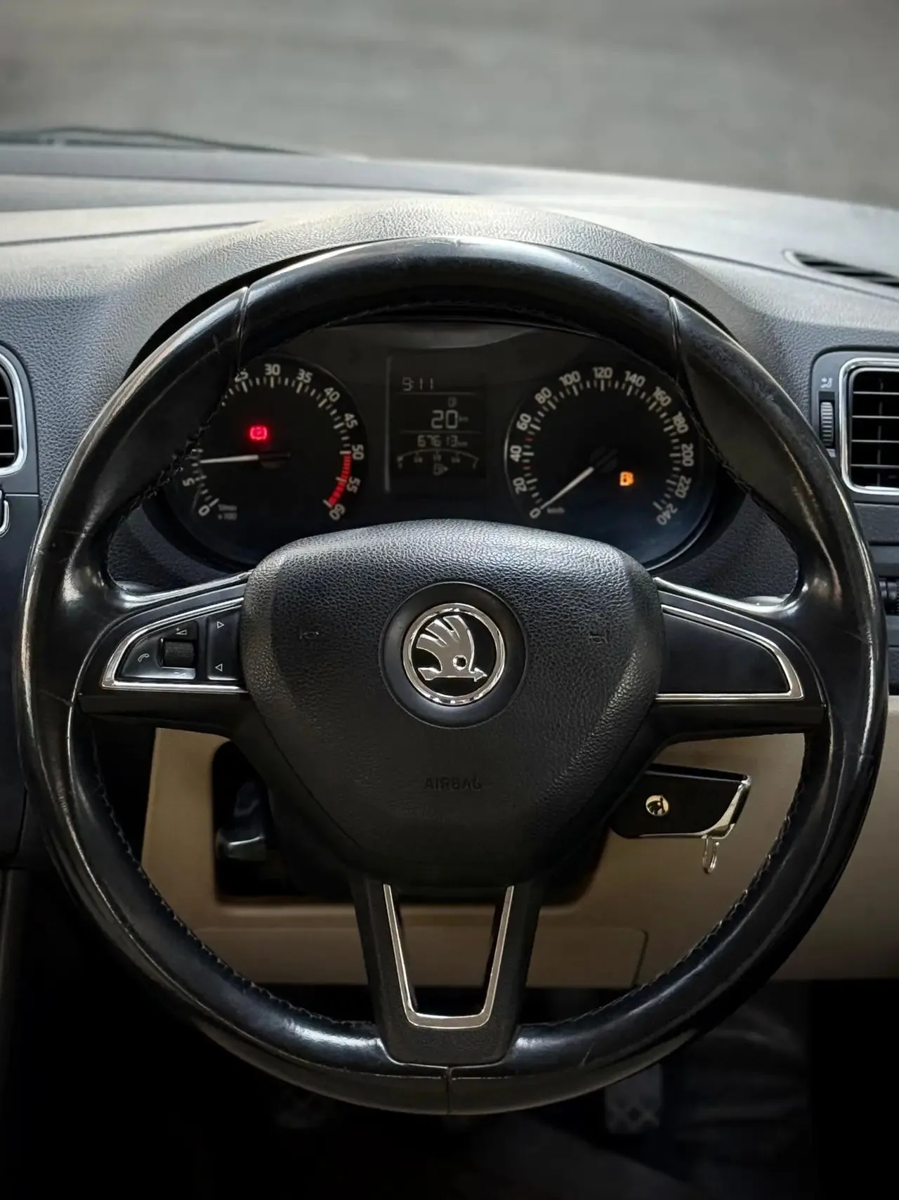 Skoda Rapid (2017) 8
