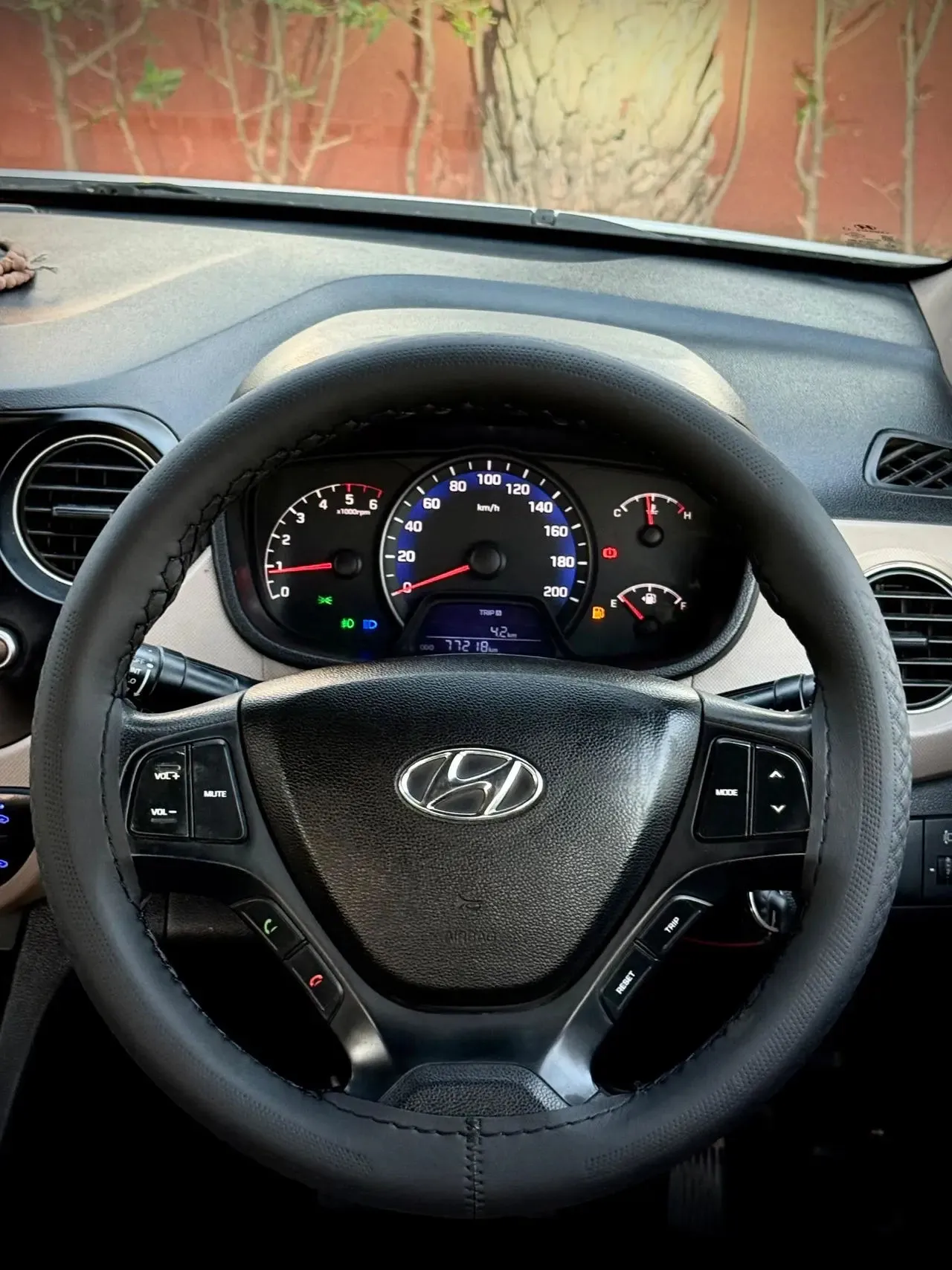Hyundai Xcent (2017) 9