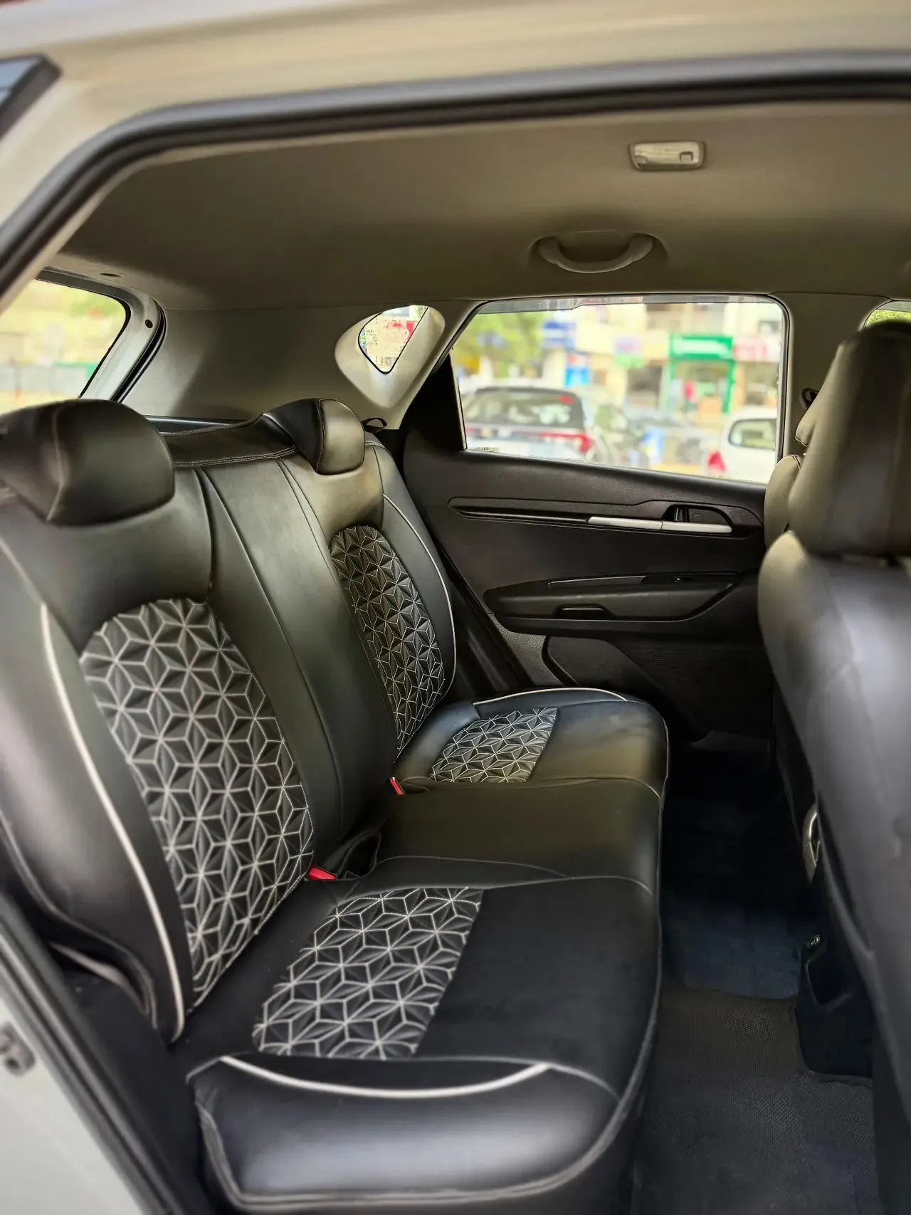 Kia Sonet (2021) 7