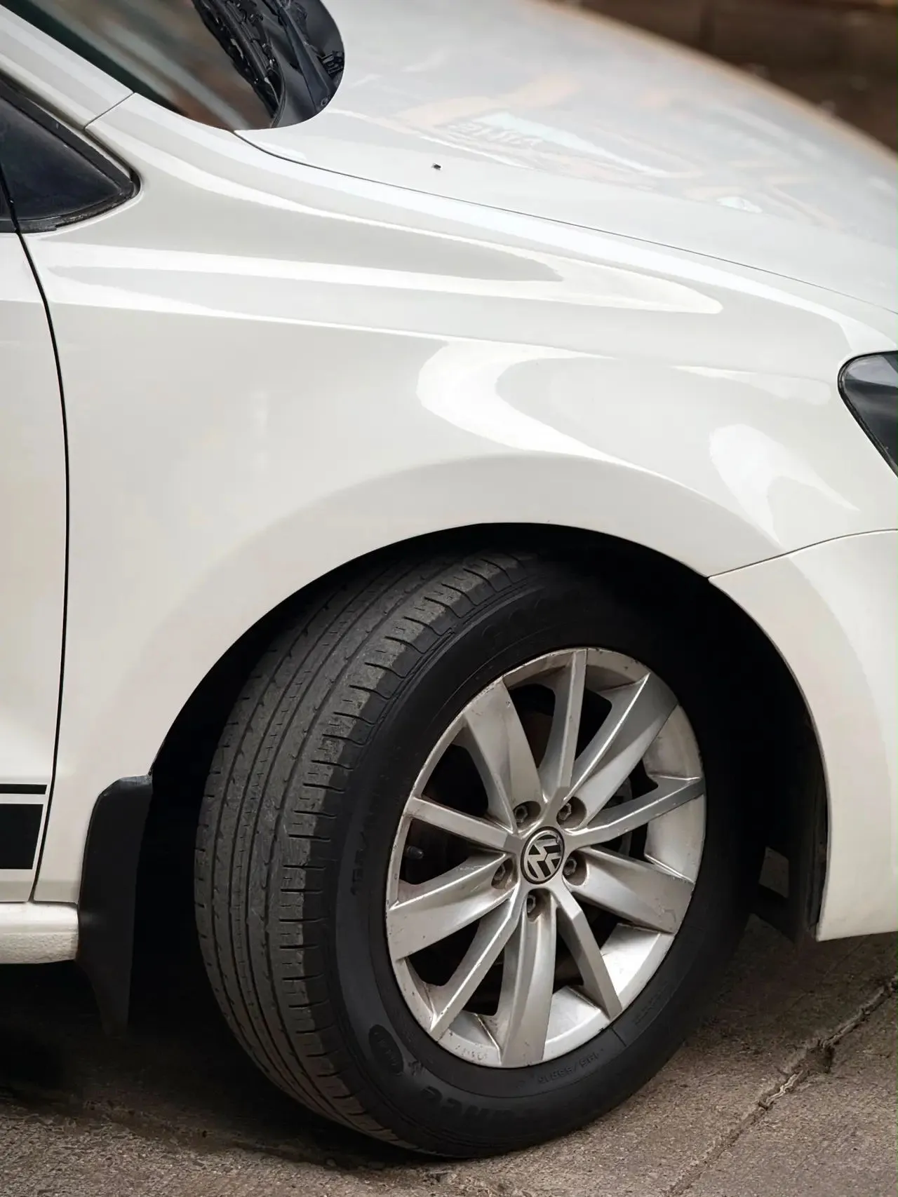 Volkswagen Polo (2016) 10