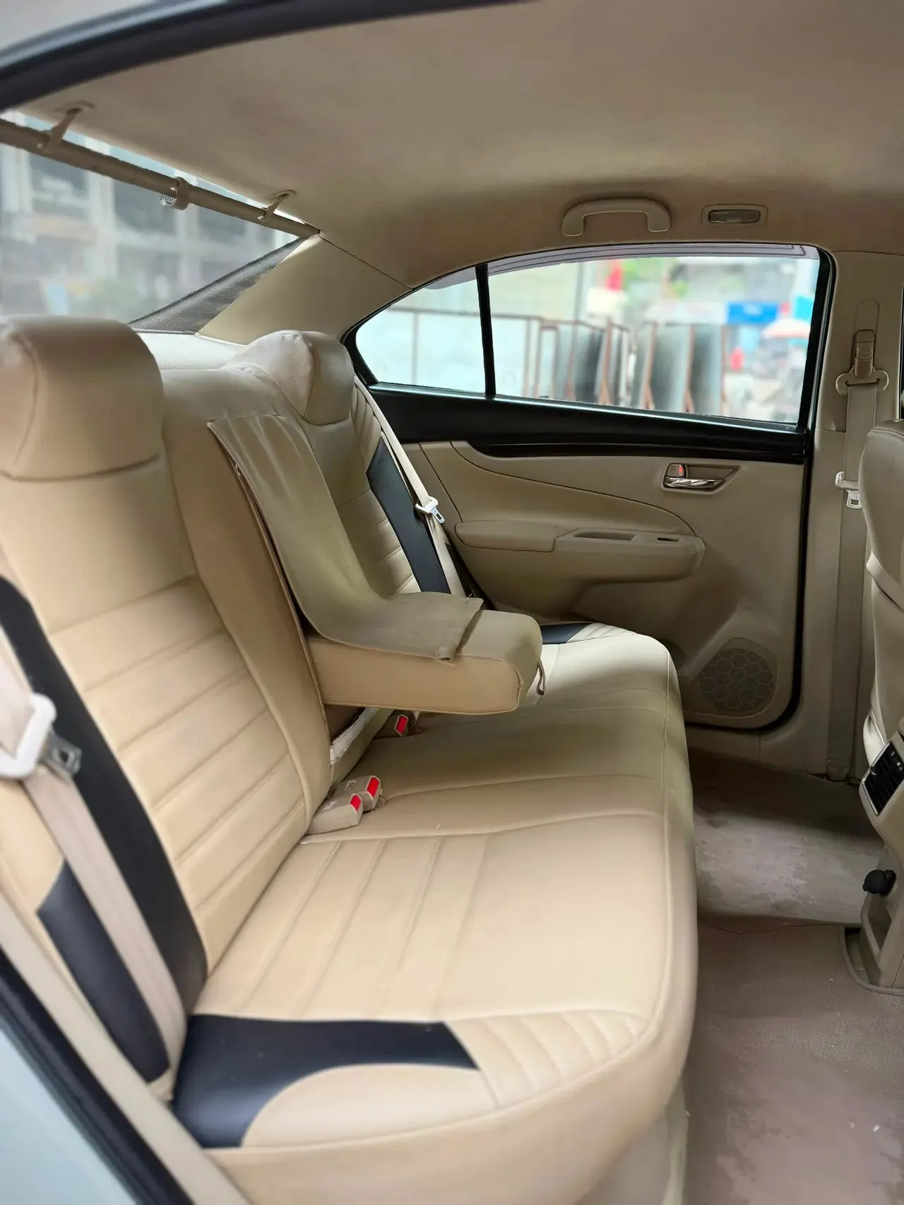 Suzuki Ciaz (2016) 7